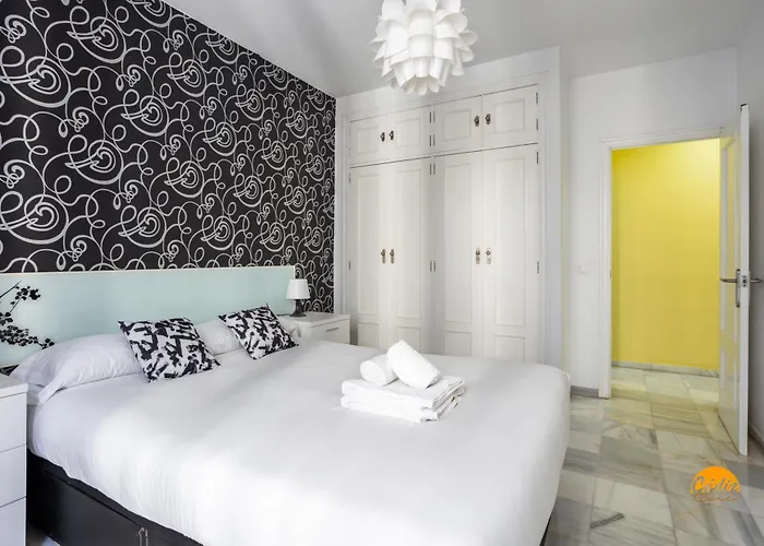 Daire Red By Time Cadiz