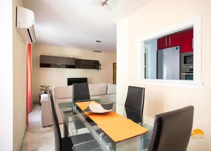 Red By Time Καντίζ